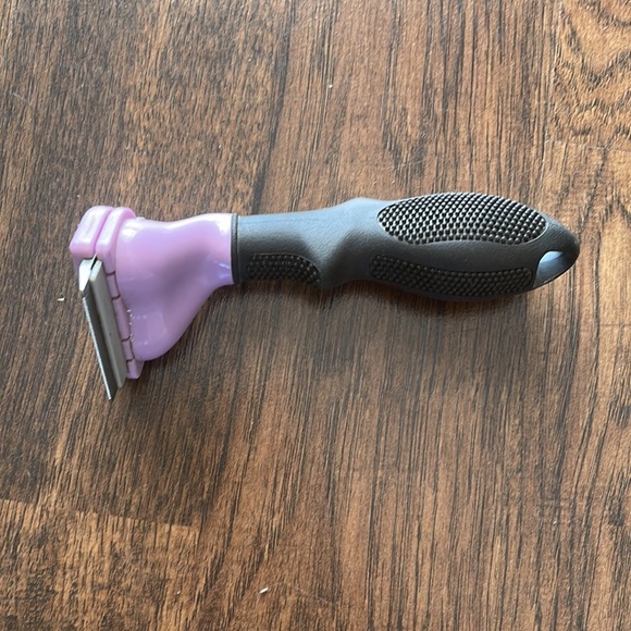 FURminator Long Hair Deshedding Grooming Tool 1.75” blade. - Picture 4 of 6